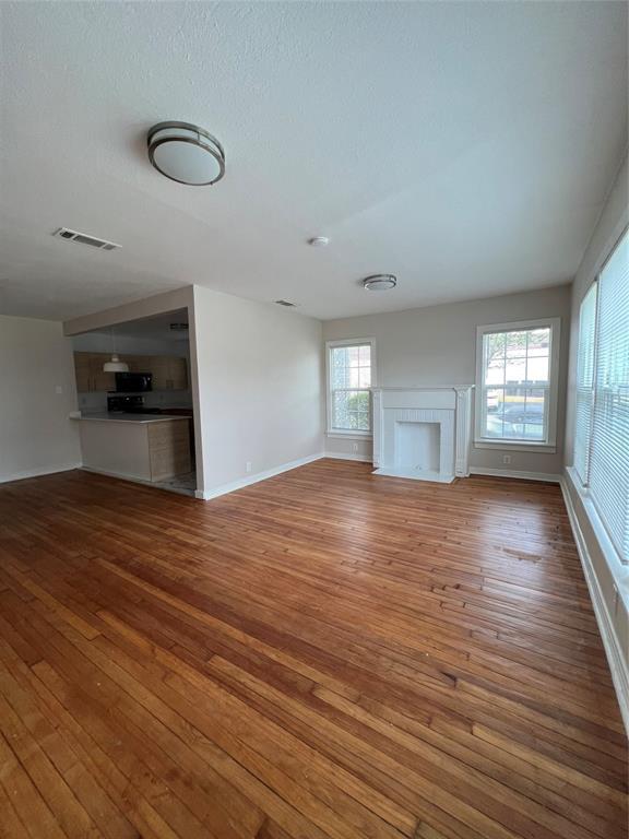 3139 West 4th Street, Fort Worth, TX 76107 photo 2