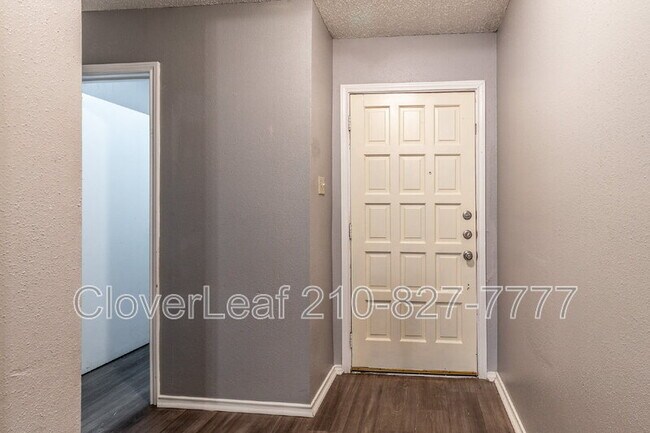 5017 Cherry Tree Dr Schertz, TX 78108 photo 5