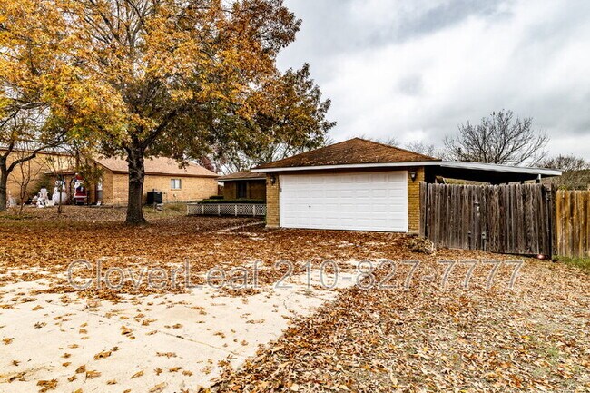 5017 Cherry Tree Dr Schertz, TX 78108 photo 3