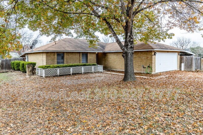 5017 Cherry Tree Dr Schertz, TX 78108 photo 2
