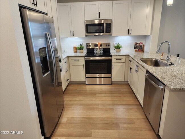 1375 N 145th Ave Goodyear, AZ 85395 photo 4