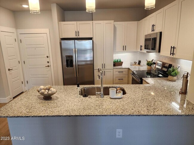 1375 N 145th Ave Goodyear, AZ 85395 photo 3