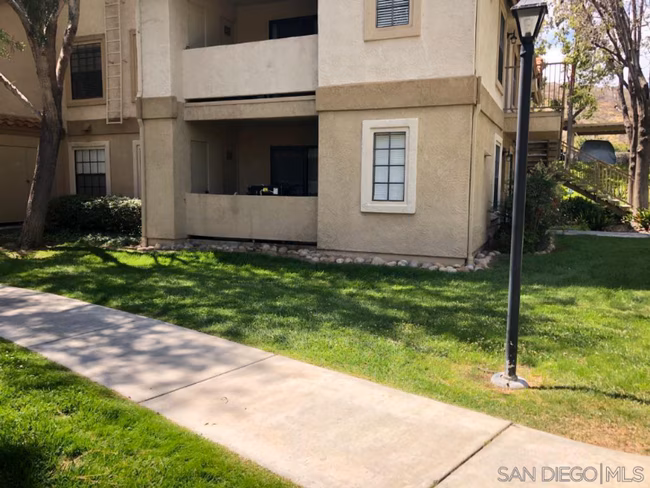 10303 Azuaga St San Diego, CA 92129 photo 4