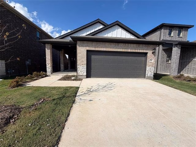 506 Blanton Street, Mckinney, TX 75069 photo 2