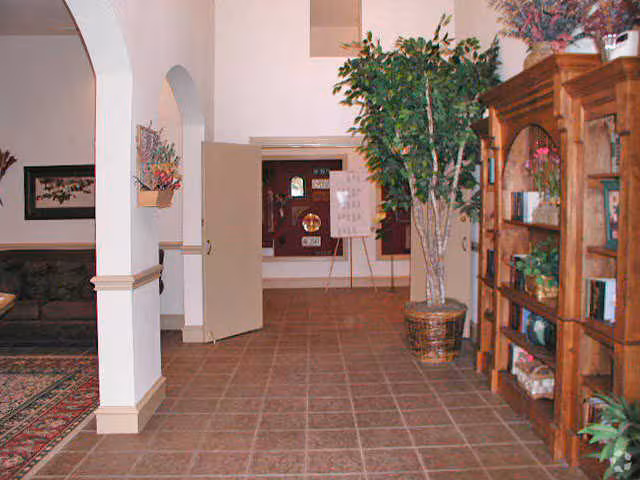 Courtyards At Kirnwood Apartment Homes photo 5