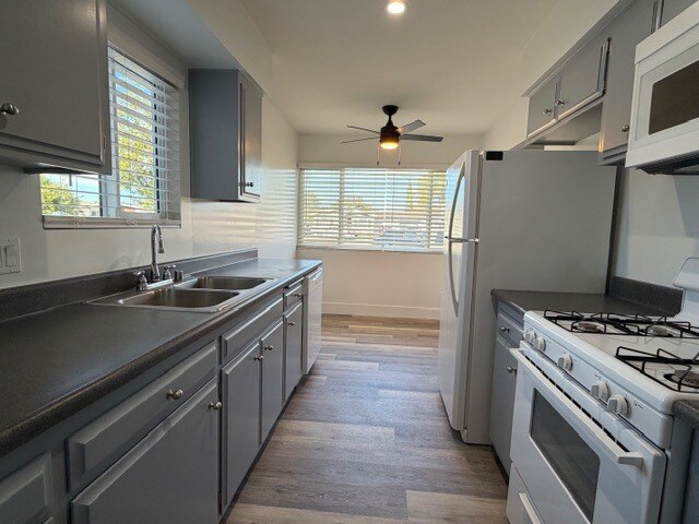 1747 Acorn St Escondido, CA 92027 photo 4