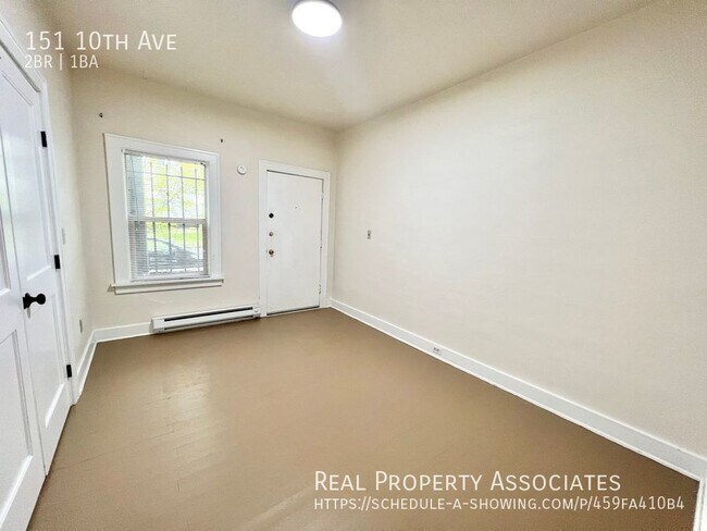 151 10th Avenue, Seattle, WA 98122 photo 2