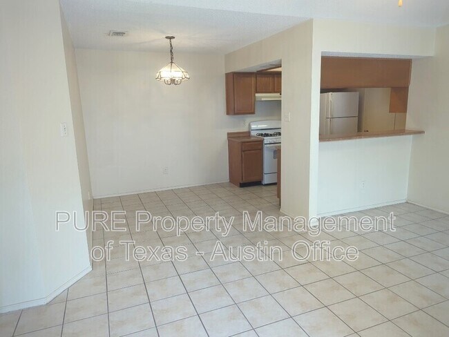 7809 Topawa Cove Austin, TX 78729 photo 4
