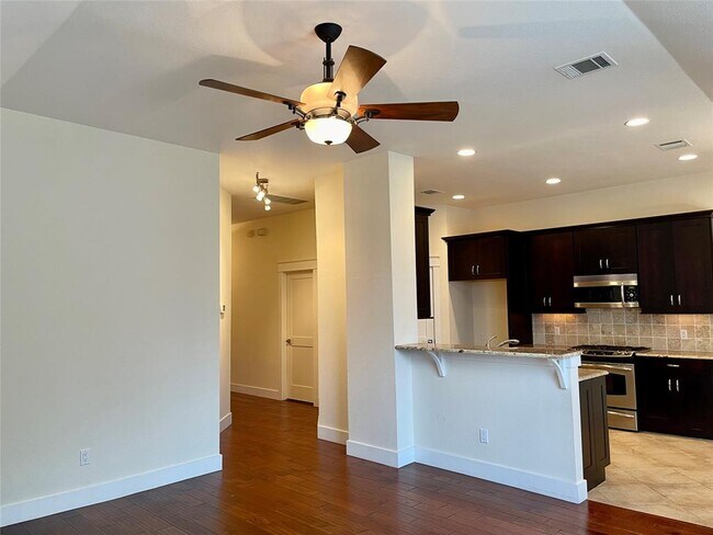 2625 Buckingham Gate Terrace Austin, TX 78748 photo 4