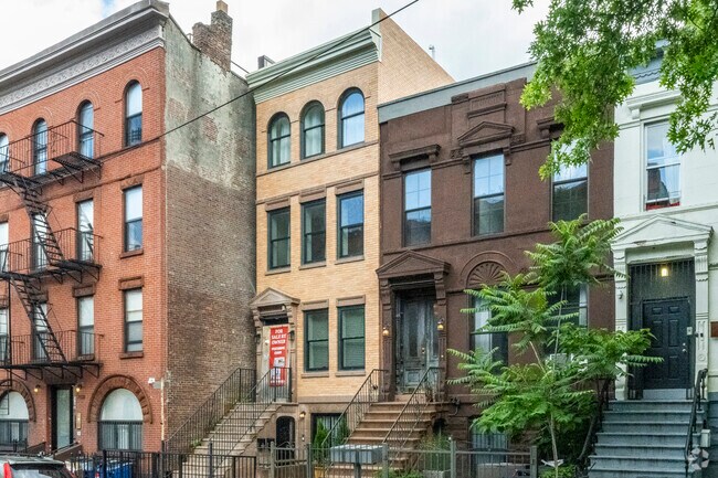 1511 Pacific St Brooklyn, NY 11213 photo 2