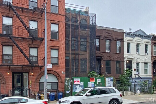 1511 Pacific St Brooklyn, NY 11213 photo 4