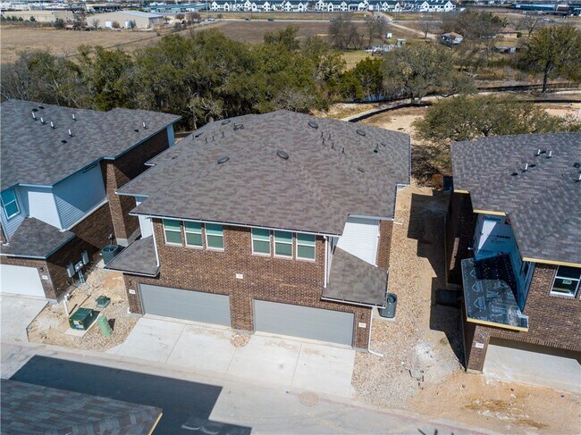 605 W South St Leander, TX 78641 photo 5