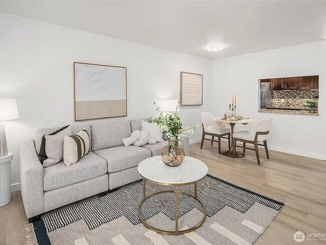800 N Allen Pl Seattle, WA 98103 photo 5