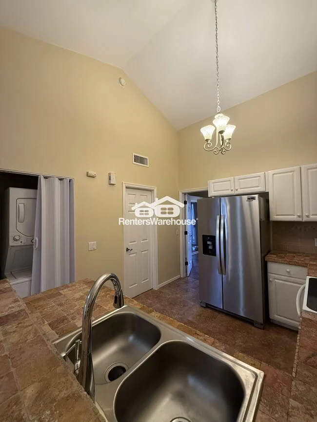 8111 W Wacker Rd Peoria, AZ 85381 photo 5