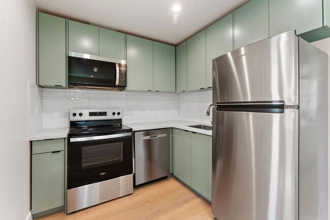 2735 Broadway San Diego, CA 92102 photo 4