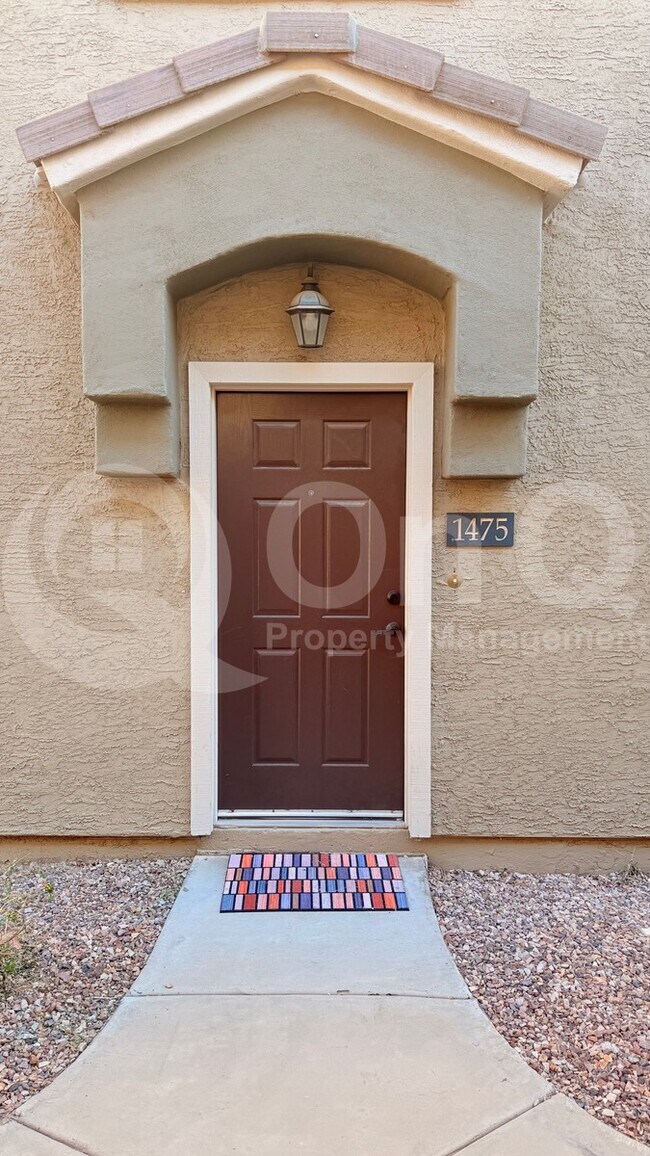 2402 E 5th St Tempe, AZ 85288 photo 2