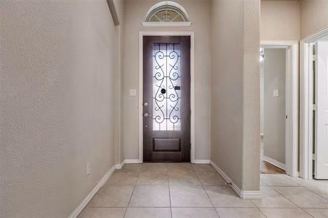 704 Thetford Ln Plano, TX 75074 photo 3