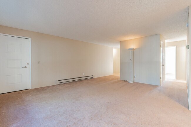 619 NW Market St Seattle, WA 98107 photo 5