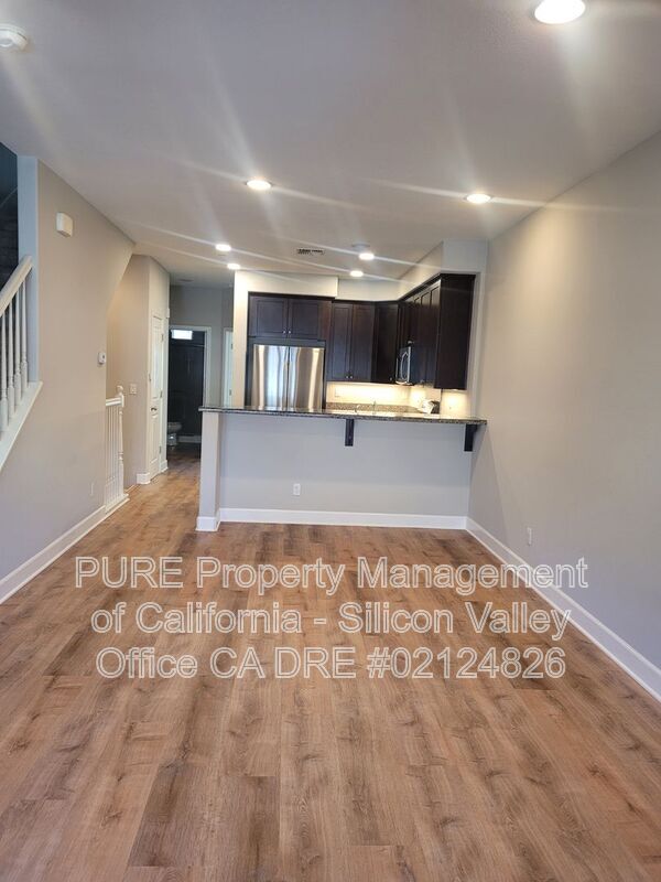 1105 Pepper Rd photo 5