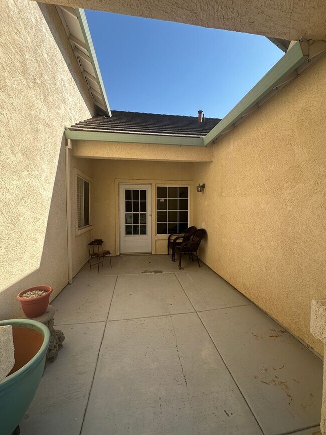 Beautifully Updated Single Story 3-Bedroom Home in Discovery Bay photo 2