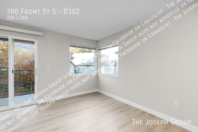 Modern Top-Floor 2BR/2BA Near Downtown Issaquah photo 3