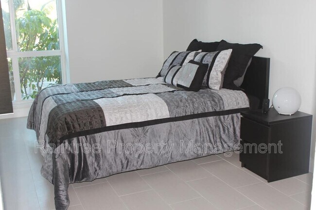 999 N Pacific St Oceanside, CA 92054 photo 3