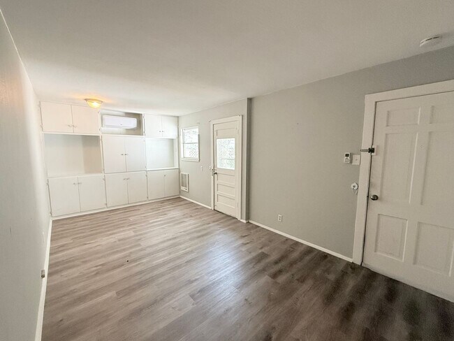 331 E Rosewood Ave San Antonio, TX 78212 photo 3