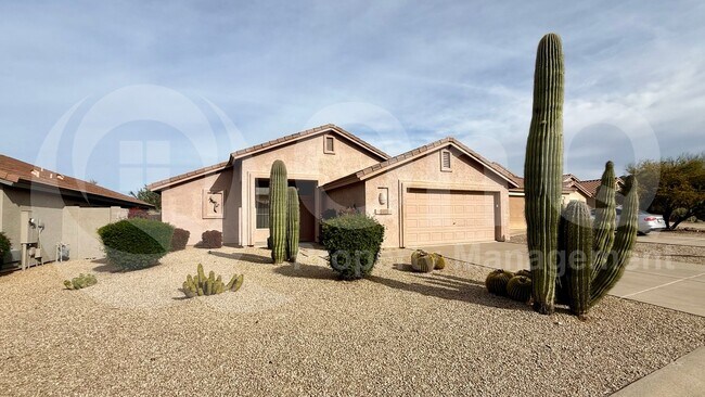 4626 E. Thorn Tree Drive photo 2