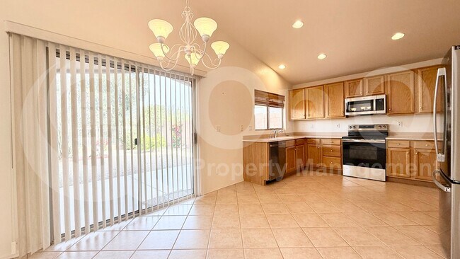 4626 E. Thorn Tree Drive photo 3