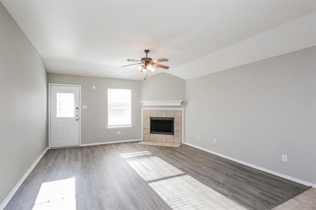 2100 Hayes St McKinney, TX 75071 photo 2
