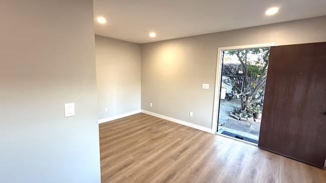 6186 Daisy Pl San Diego, CA 92114 photo 4