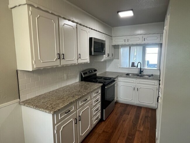 110-116 Meadow View Dr Cleburne, TX 76033 photo 3