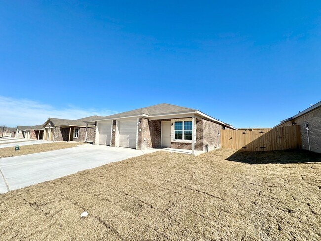 221 A Dolphin Dr Temple, TX 76501 photo 2