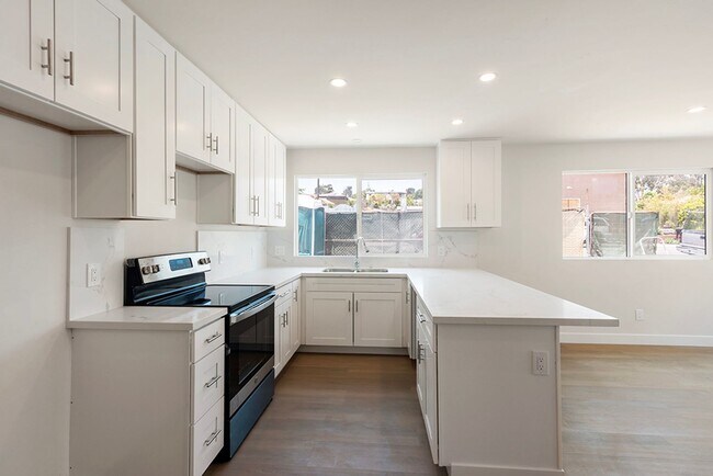 6327 Brooklyn Ave San Diego, CA 92114 photo 5