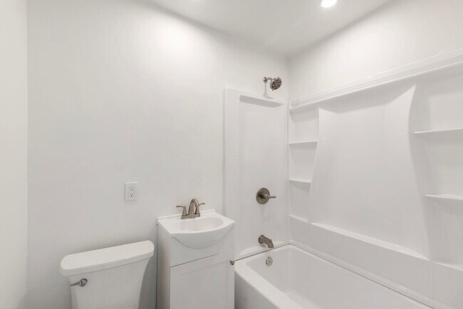 6327 Brooklyn Ave San Diego, CA 92114 photo 4