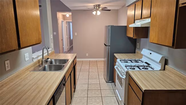 1903 1/2 Margalene Way, Austin, TX 78728 photo 5