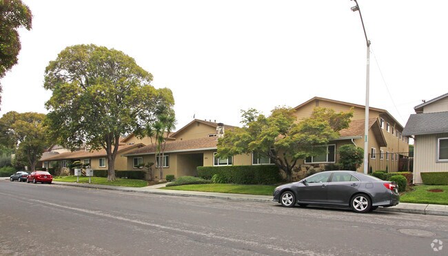 870-874 Burbank Drive, Sunnyvale, CA 94087 photo 2