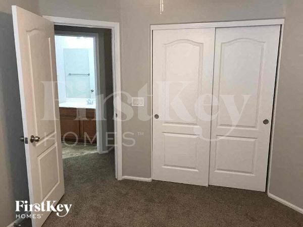 7572 W Charter Oak Rd Peoria, AZ 85381 photo 5