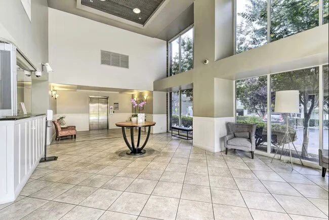 6400 Christie Ave Emeryville, CA 94608 photo 4