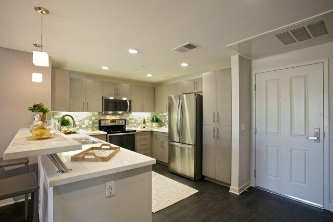 9065 Sydney Ct San Diego, CA 92122 photo 4