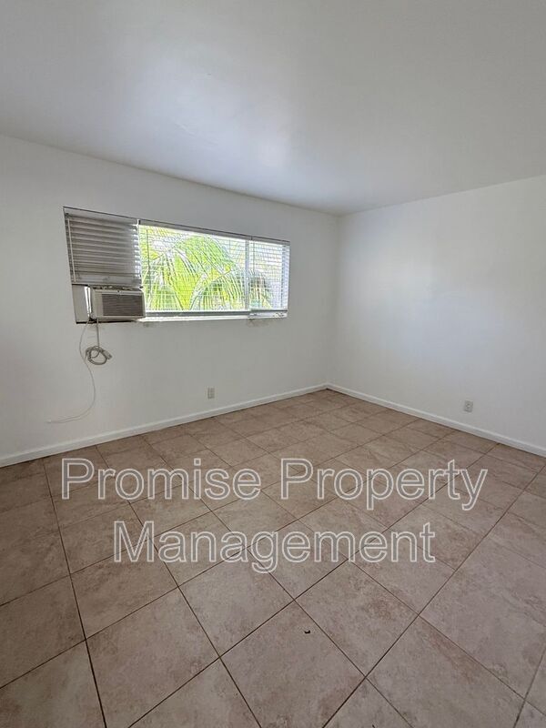 303-307 S Myers St Oceanside, CA 92054 photo 4