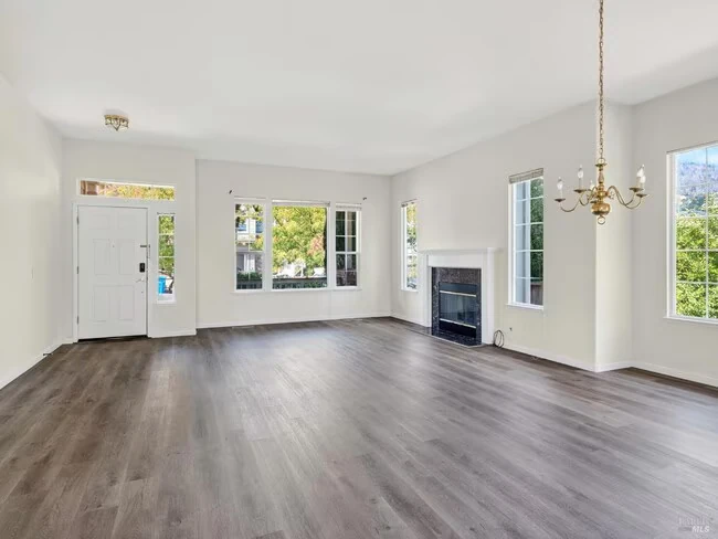 5794 Owl Hill Ave Santa Rosa, CA 95409 photo 2