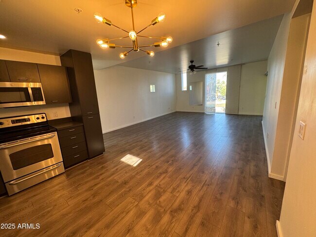 1111 W University Dr Tempe, AZ 85281 photo 4