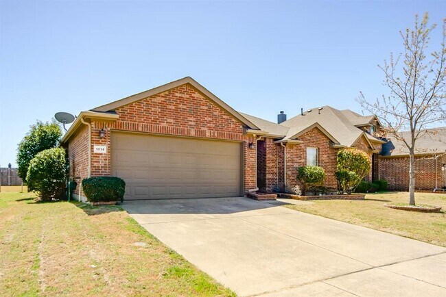 1014 LAKE GROVE DR photo 2