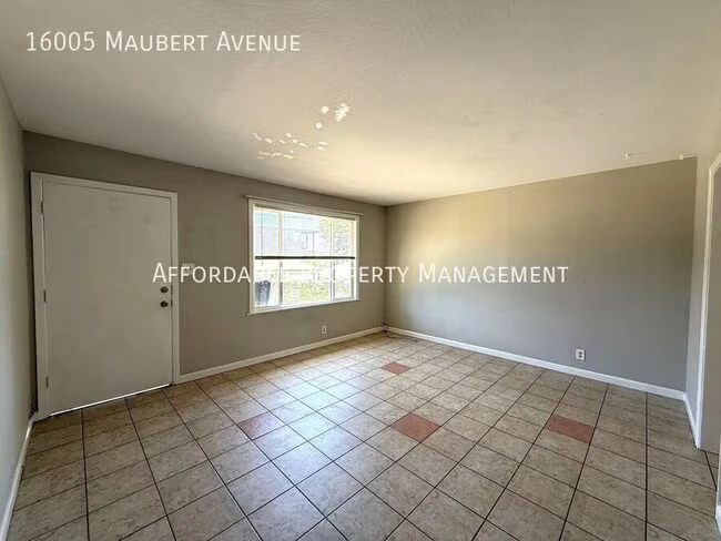 16005 Maubert Ave San Leandro, CA 94578 photo 4