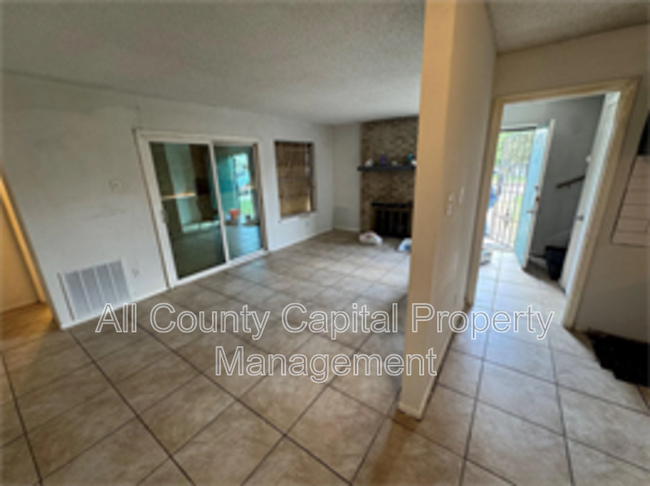 2904 Sweeney Ln Austin, TX 78723 photo 4
