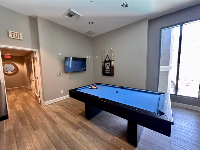 1670 Kettner Blvd San Diego, CA 92101 photo 5