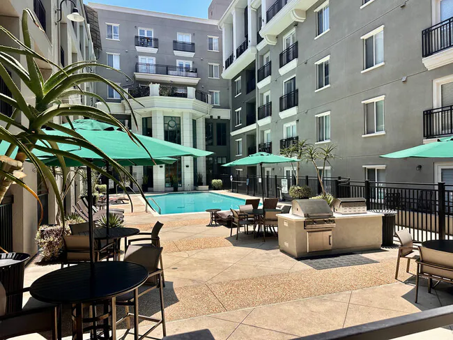 1670 Kettner Blvd San Diego, CA 92101 photo 3
