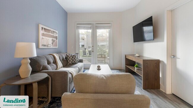 810 W St Johns Ave Austin, TX 78752 photo 2