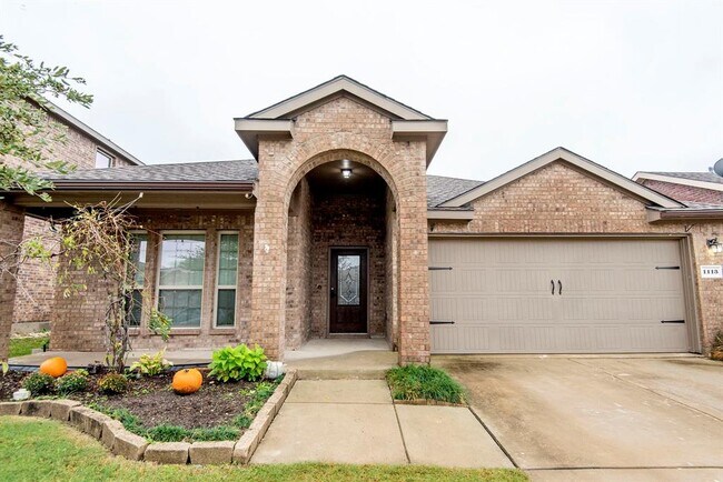 1113 N Chambers Lane photo 2